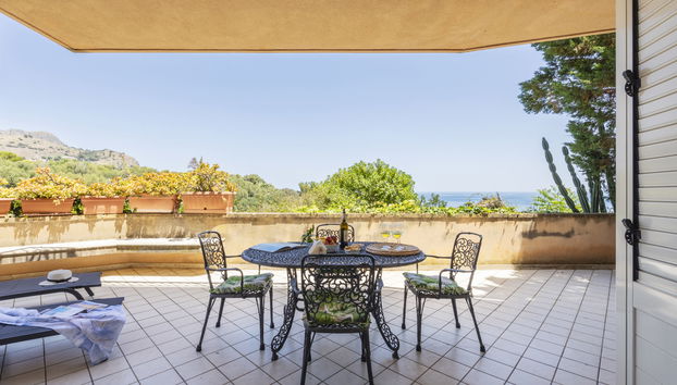 Apartamento de 3 quartos em Santa Flavia com jardim e terraço - Foto 2