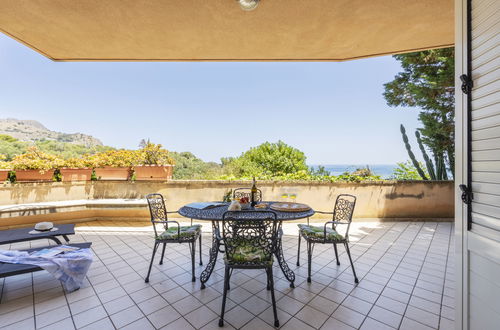 Foto 2 - Apartamento de 2 quartos em Santa Flavia com jardim e terraço