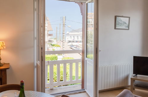 Photo 9 - Appartement de 1 chambre à Cabourg avec vues à la mer