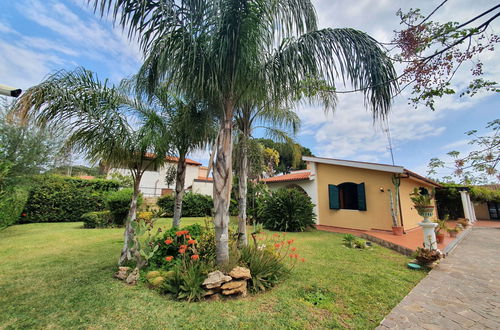 Photo 1 - 4 bedroom House in Siracusa with garden
