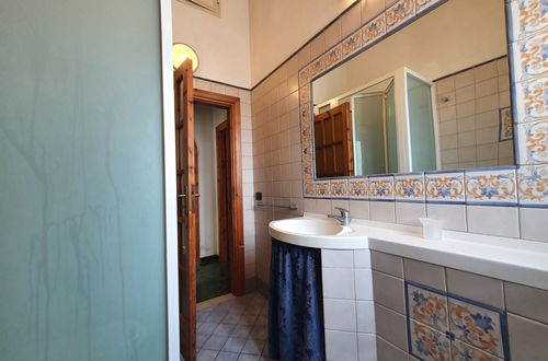 Photo 23 - 4 bedroom House in Siracusa with garden