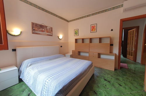 Photo 19 - 4 bedroom House in Siracusa with garden