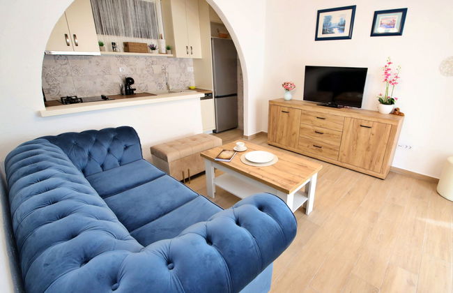 2 bedroom Apartment in Marina with private pool and terrace - Photo 6