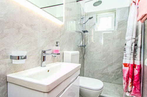 Foto 11 - Apartamento de 3 quartos em Bilice com piscina privada e jardim