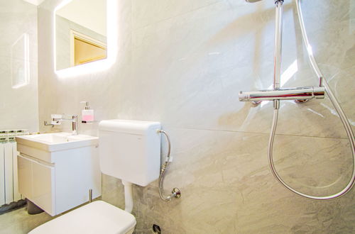 Foto 12 - Apartamento de 3 quartos em Bilice com piscina privada e jardim