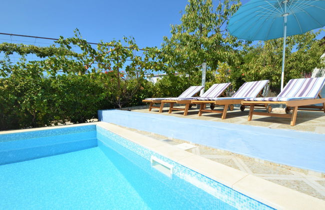 Apartamento de 4 quartos em Bilice com piscina privada e jardim - Foto 21
