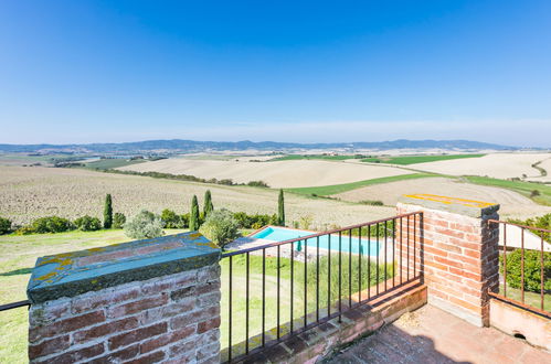 Foto 3 - Casa con 6 camere da letto a Santa Luce con piscina privata e vista mare