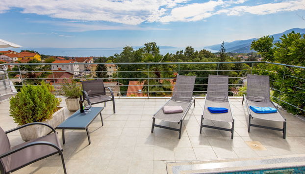 Apartamento de 2 quartos em Matulji com piscina e terraço - Foto 4
