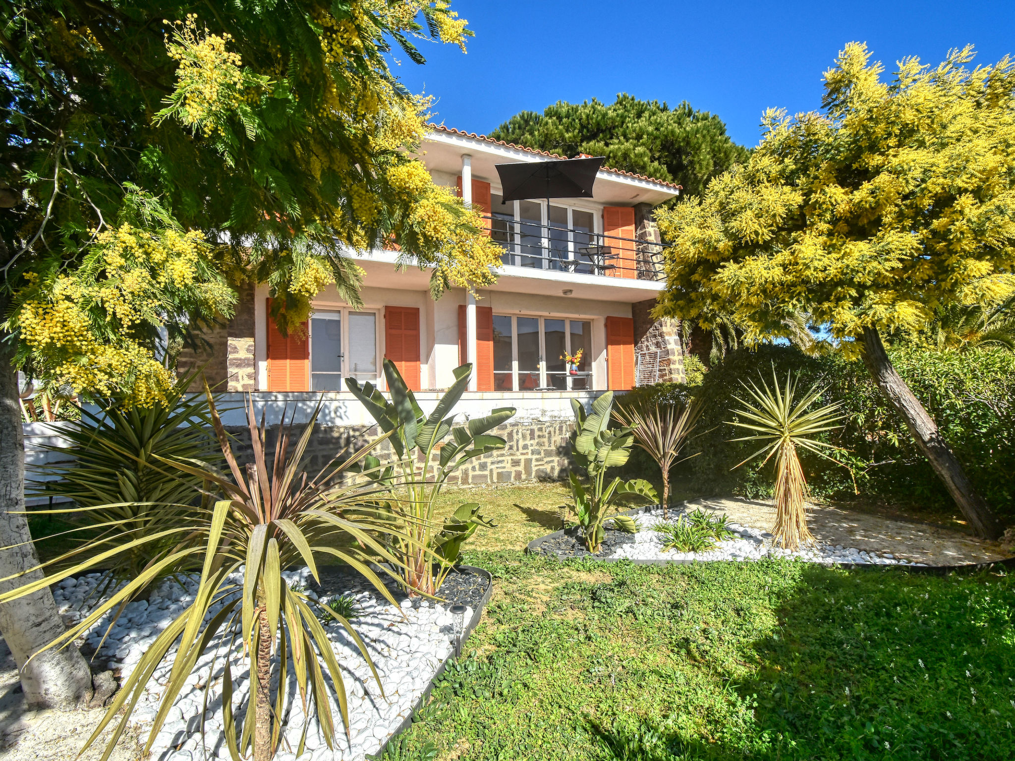 Photo 3 - Maison de 4 chambres à Roquebrune-sur-Argens avec jardin et terrasse