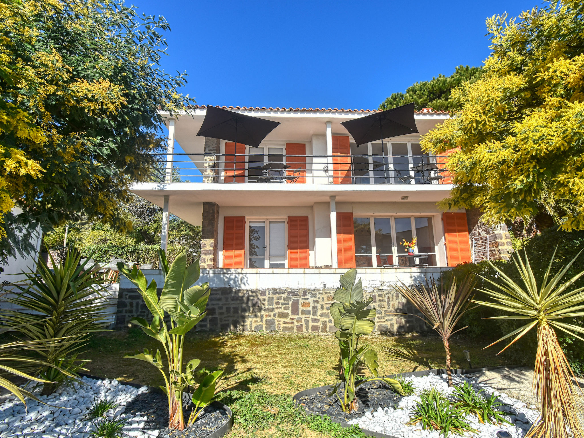 Foto 1 - Apartamento de 2 habitaciones en Roquebrune-sur-Argens con terraza y vistas al mar