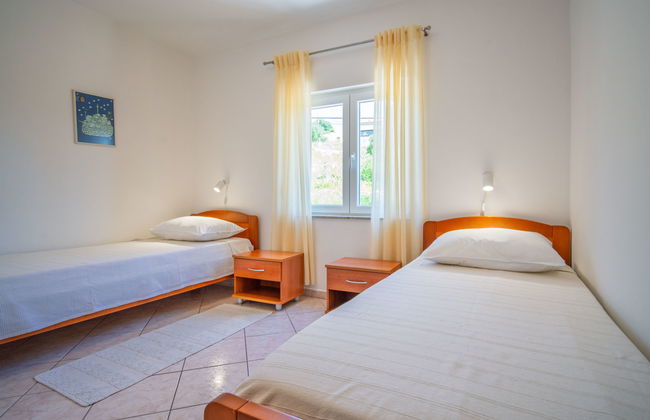 Apartamento de 3 quartos em Rab com piscina e terraço - Foto 8