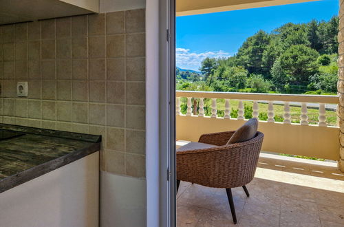 Foto 5 - Appartamento con 2 camere da letto a Rab con piscina e terrazza