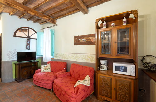 Foto 12 - Apartamento de 1 quarto em Loro Ciuffenna com piscina e jardim