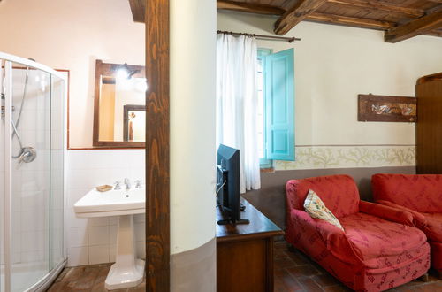 Foto 14 - Apartamento de 1 quarto em Loro Ciuffenna com piscina e jardim