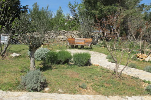 Foto 13 - Apartamento de 1 quarto em Novigrad com jardim e terraço