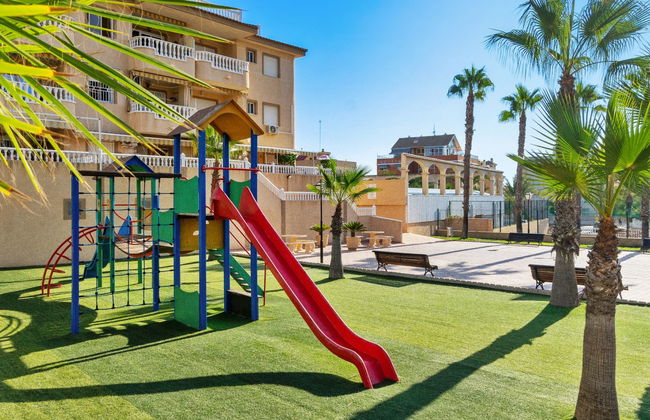 4 bedroom Apartment in Guardamar del Segura with swimming pool and terrace - Photo 23