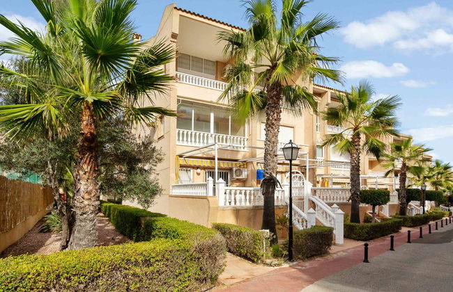 4 bedroom Apartment in Guardamar del Segura with swimming pool and terrace - Photo 7