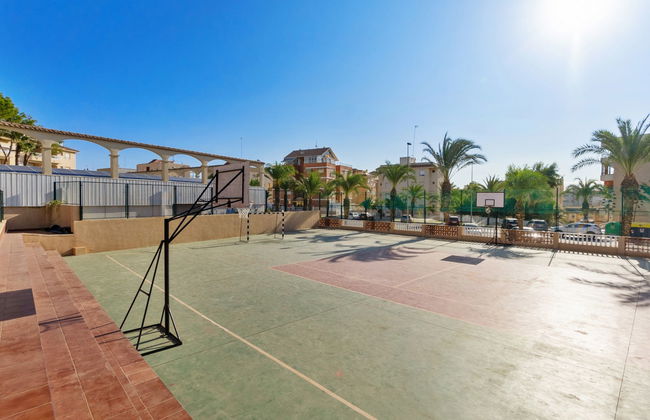 4 bedroom Apartment in Guardamar del Segura with swimming pool and terrace - Photo 24