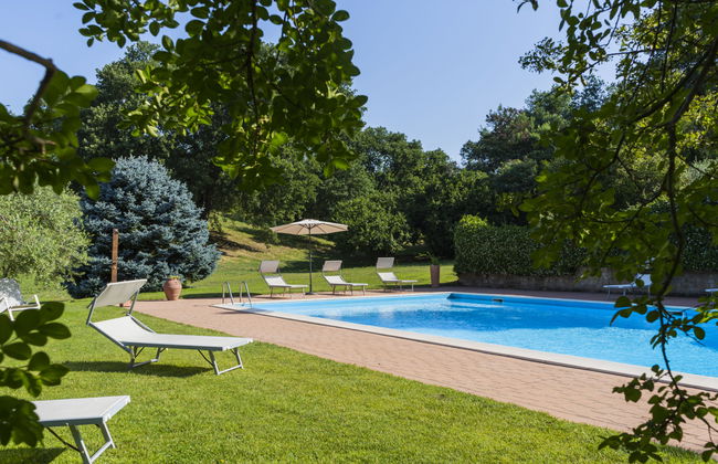 Casa de 5 quartos em Carbognano com piscina privada e jardim - Foto 4