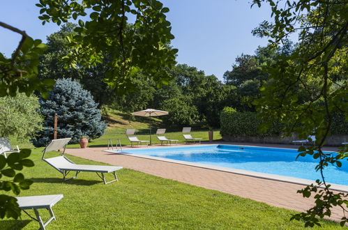 Foto 4 - Casa de 4 habitaciones en Carbognano con piscina privada y jardín