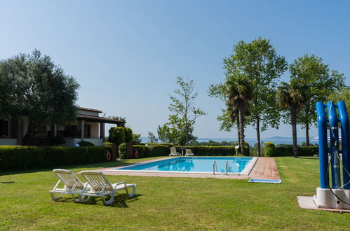 Foto 4 - Casa de 2 habitaciones en Bolsena con piscina y jardín