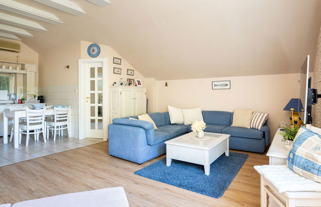Apartamento de 3 quartos em Novi Vinodolski com piscina e jardim - Foto 6
