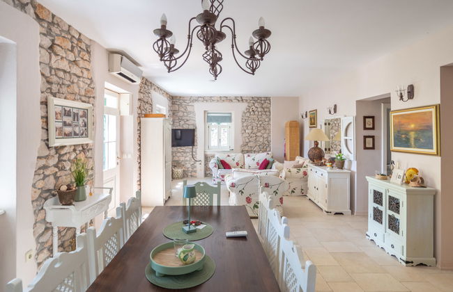 Casa de 5 quartos em Novi Vinodolski com piscina privada e jardim - Foto 8