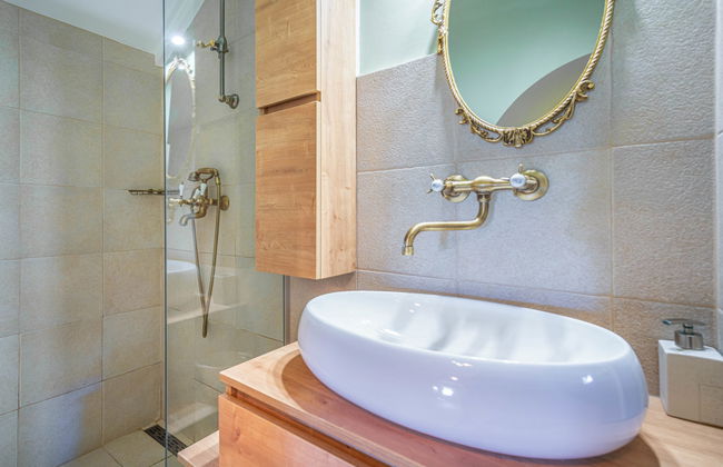 Casa de 5 quartos em Novi Vinodolski com piscina privada e jardim - Foto 10