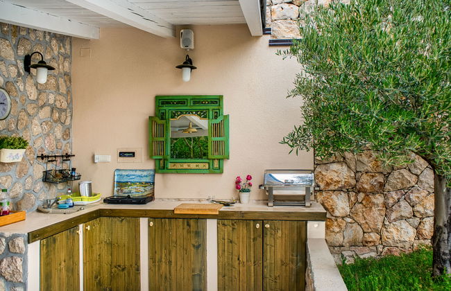 Apartamento de 3 quartos em Novi Vinodolski com piscina e jardim - Foto 28