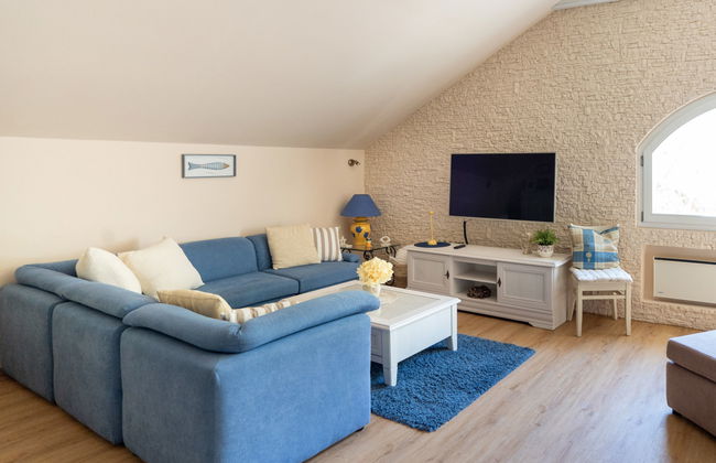Apartamento de 3 quartos em Novi Vinodolski com piscina e jardim - Foto 7