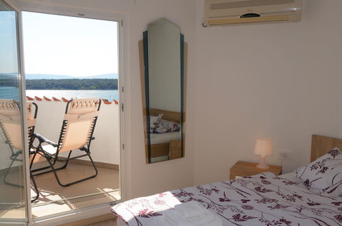 Foto 9 - Apartamento de 2 quartos em Punat com terraço