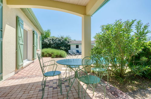 Photo 2 - Maison de 3 chambres à Saint-Germain-d'Esteuil avec piscine privée et jardin