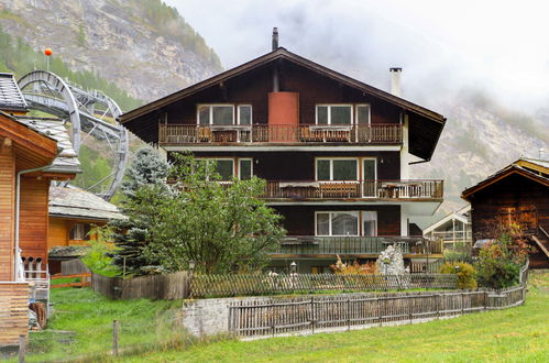 Foto 31 - Appartamento con 3 camere da letto a Zermatt con vista sulle montagne