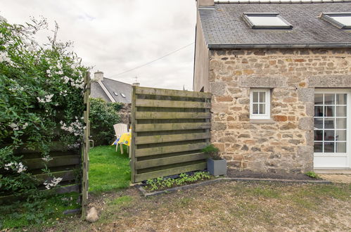 Photo 20 - Maison en Saint-Pol-de-Léon avec jardin et vues à la mer