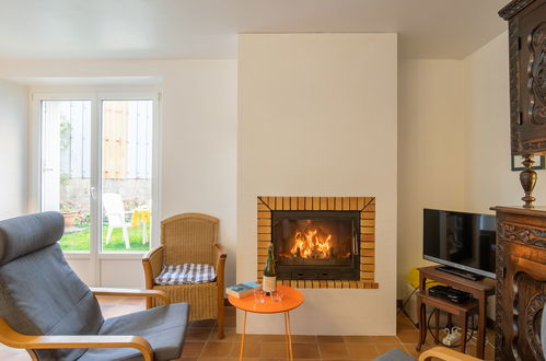 Photo 2 - House in Saint-Pol-de-Léon with garden and sea view