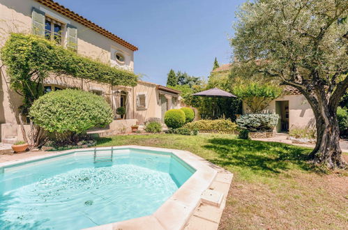 Foto 1 - Casa de 3 habitaciones en Carpentras con piscina privada y terraza