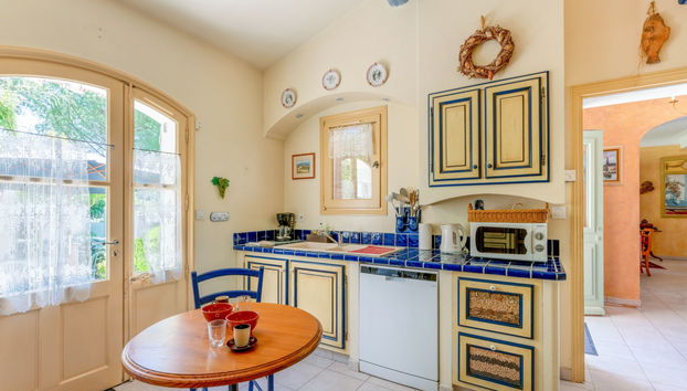 Maison de 4 chambres à Carpentras avec piscine privée et jardin - Photo 5