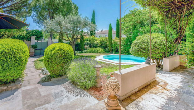 Maison de 4 chambres à Carpentras avec piscine privée et jardin - Photo 2