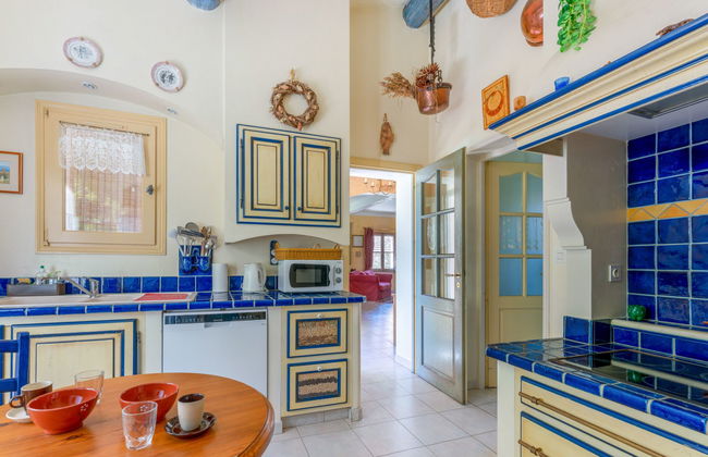 Casa de 4 quartos em Carpentras com piscina privada e jardim - Foto 6