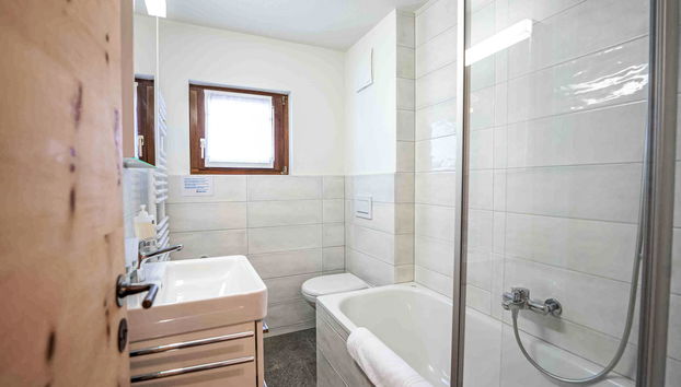 Apartment mit 4 Schlafzimmern in Celerina/Schlarigna mit garten - Foto 4