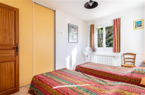 Foto 14 - Appartamento con 2 camere da letto a Six-Fours-les-Plages con terrazza e vista mare