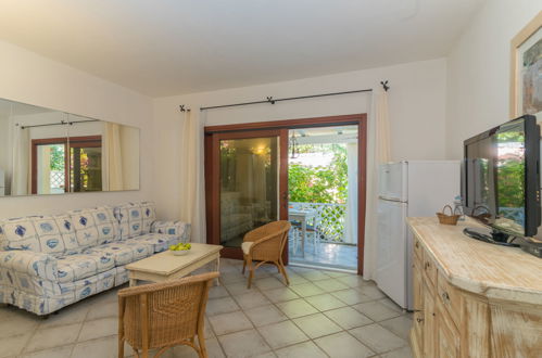 Photo 5 - 1 bedroom Apartment in Golfo Aranci with swimming pool and sea view