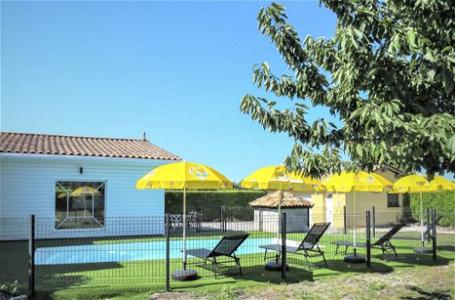 Foto 6 - Haus mit 3 Schlafzimmern in Civrac-en-Médoc mit privater pool und garten