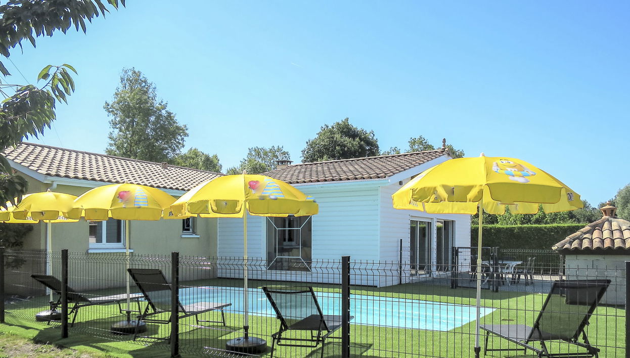Casa de 4 quartos em Civrac-en-Médoc com piscina privada e jardim - Foto 1