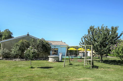 Foto 2 - Casa de 3 habitaciones en Civrac-en-Médoc con piscina privada y jardín