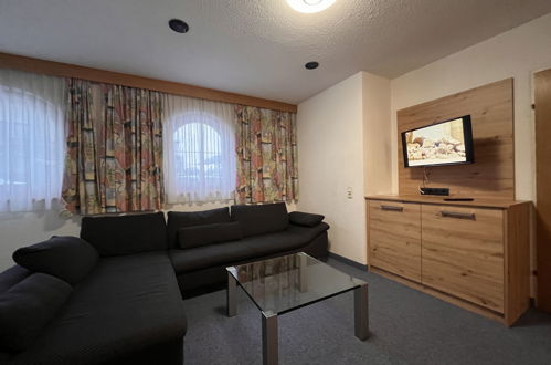 Foto 4 - Appartamento con 3 camere da letto a Sölden con vista sulle montagne