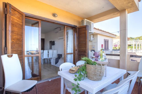 Photo 3 - 2 bedroom Apartment in Golfo Aranci with garden and terrace