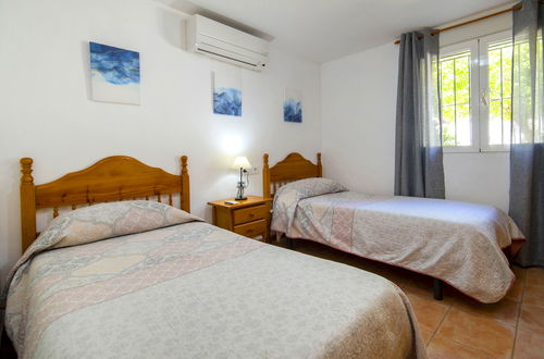 Photo 10 - 6 bedroom House in Calp with private pool and garden