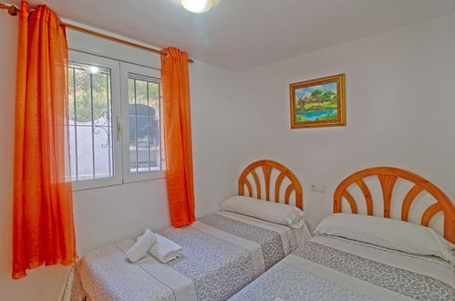 Photo 17 - 6 bedroom House in Calp with private pool and garden