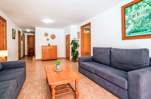 Photo 4 - 6 bedroom House in Calp with private pool and garden